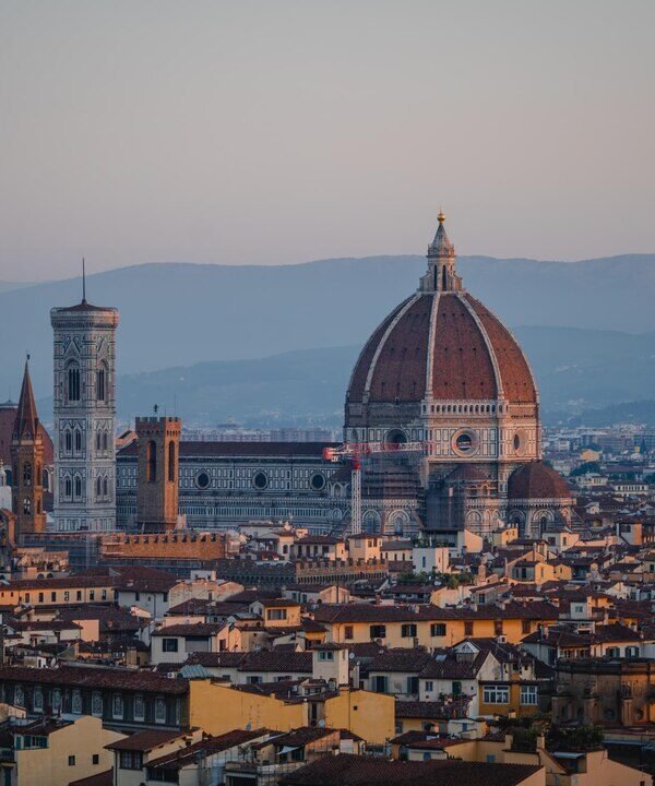 beautiful-skyline-view-buildings-florence-italy_181624-61902